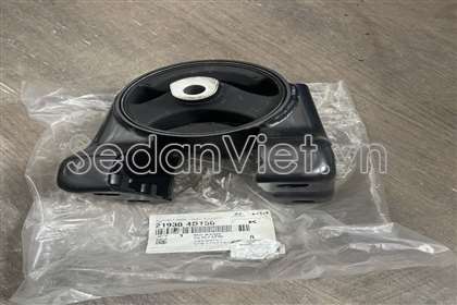 Cao su chân máy sau Kia New Carnival 2008-2011