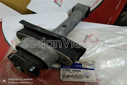 Cao su chân giằng động cơ 219503S000