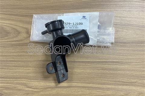 Cổ đổ nước vào két nước Hyundai Accent 2013-2014