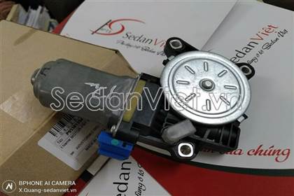 Motor lên xuống kính cánh cửa trước 25937973