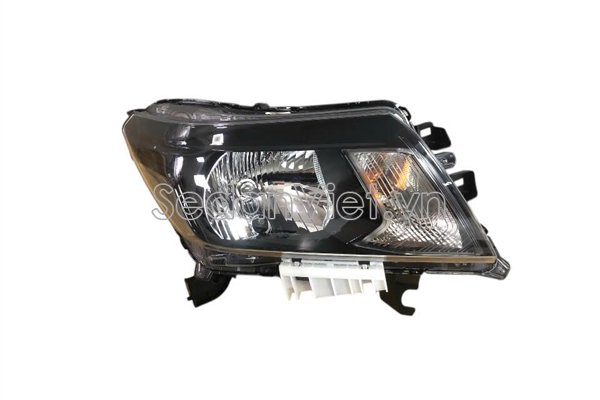 Vỏ đèn pha phải Nissan Navara 2021-2023