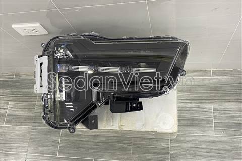 Vỏ đèn pha phải 26010W230-01