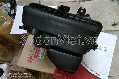 Hộp lọc gió động cơ có đựng lọc 2811007600