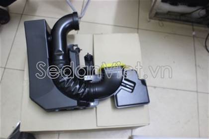 Hộp lọc gió động cơ có đựng lọc 281101W170