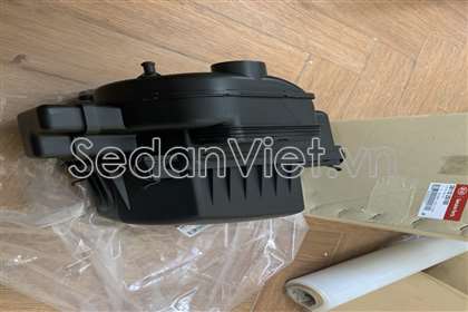 Hộp lọc gió động cơ có đựng lọc 281102S100