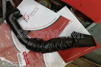 Ống hút gió vào hộp lọc gió 2821004000