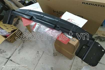 Chắn bùn két nước giữa Kia Forte 2010-2014