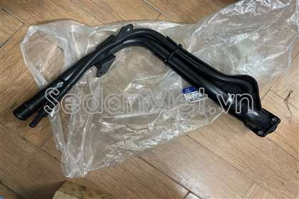 Cổ đổ xăng vào thùng xăng 310401C000