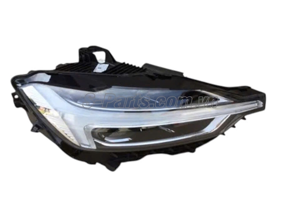 Vỏ đèn pha phải 31656553