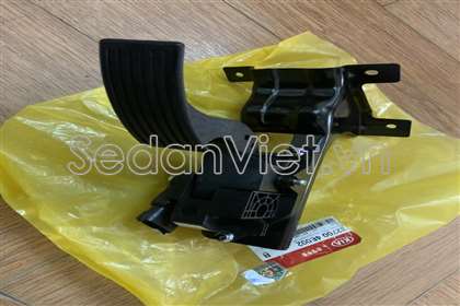 Chân ga Kia Bongo 3 2013