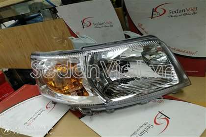 Vỏ đèn pha phải 3512061J10