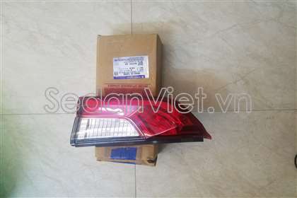 Đèn hậu trong phải
