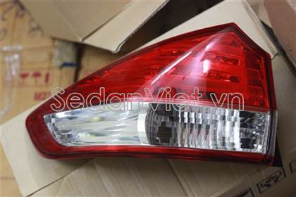 Đèn hậu ngoài trái 3567079P00