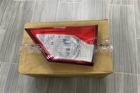 Đèn hậu trong phải 35751M79M00