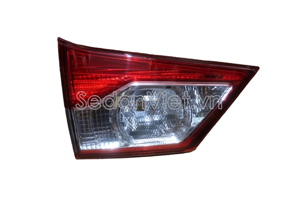 Đèn hậu trong phải 35751M79M01