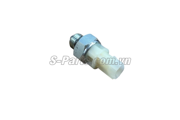 Công tắc đèn lùi 3761061J00000