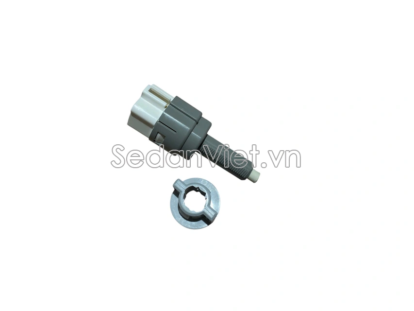 Công tắc chân phanh 3774061J00000