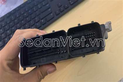 Hộp ECU 391272B690