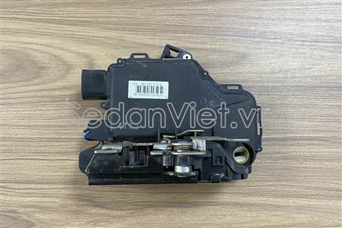 Ổ khóa ngậm cánh cửa trước Volkswagen Beetle 2006-2009