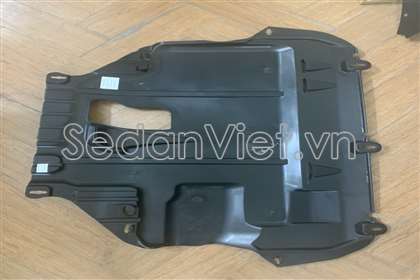 Chắn bùn gầm máy giữa Ford Focus 2010