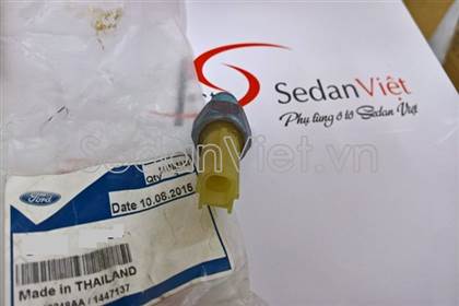 Cảm biến báo dầu động cơ 3S719278AB