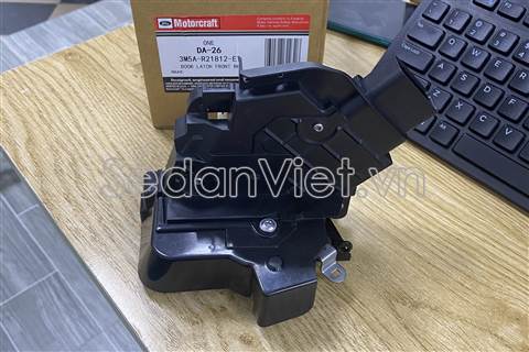 Ổ khóa ngậm cánh cửa trước Ford Focus 2010