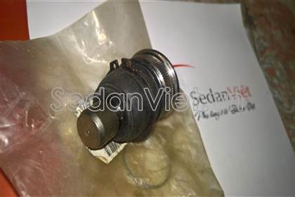 Rotuyn trụ đứng 40160ED000