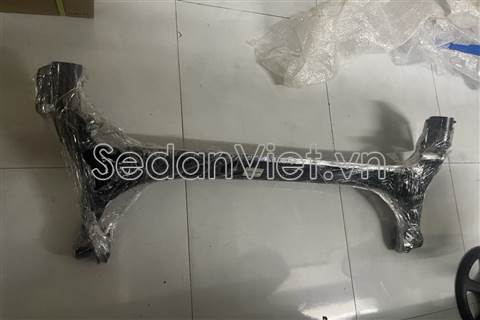 Giá đỡ cầu sau Toyota Altis New 2017