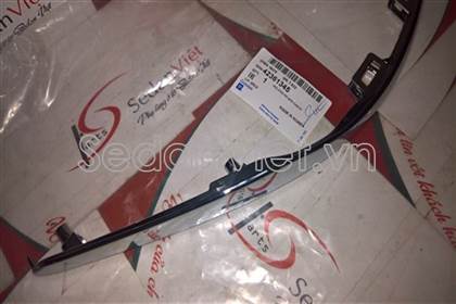 Nẹp mạ cản sau 42361345