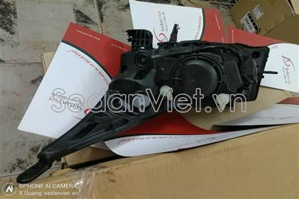 Vỏ đèn pha phải 42371148