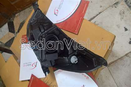 Vỏ đèn pha phải 42614348