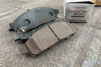 Má phanh trước - 4605A284T