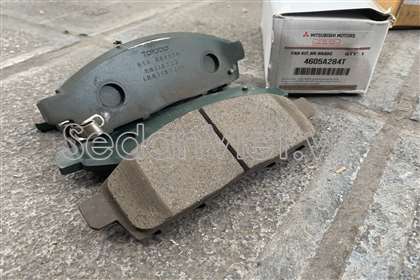 Má phanh trước 4605A284T