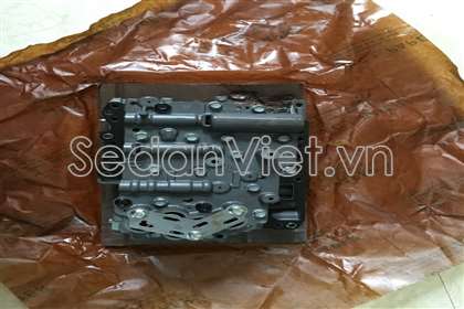 Vỉ van điều khiển hộp số 462103B611