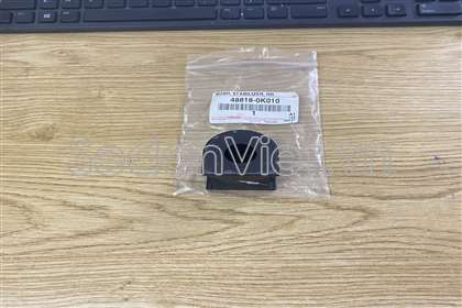 Cao su ốp cân bằng sau 488180K010