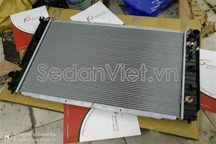 Két nước Ford Escape 2003