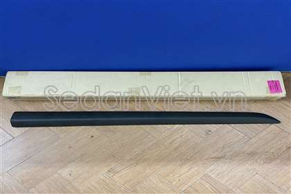 Nẹp thành cánh cửa trước 52028401