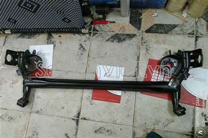 Cụm cầu sau 551001E100