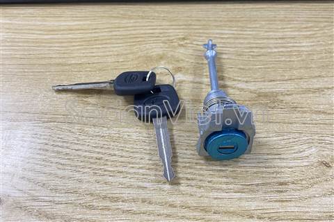 Ổ khóa chìa cánh cửa