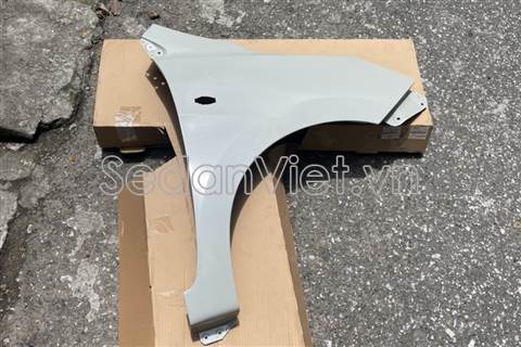 Tai xe phải Suzuki Celerio 2017-2024