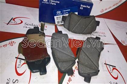 Má phanh trước 581011WA35