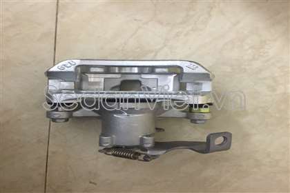 Cụm gông phanh 58210A7300