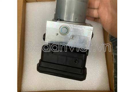 Cụm điều khiển ABS 589103J400