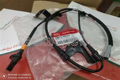 Cảm biến ABS trước trái 59810H8200