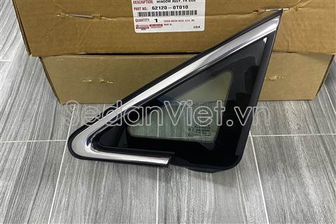 Kính tam giác cánh cửa trước