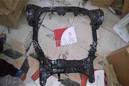 Giá đỡ động cơ - 624051M100