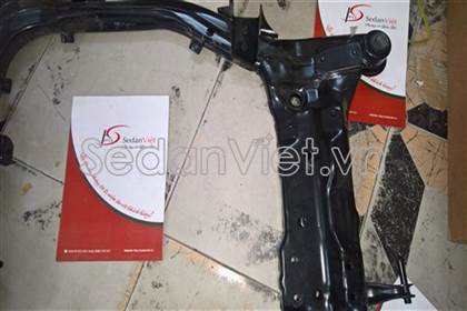 Giá đỡ động cơ 624051M105