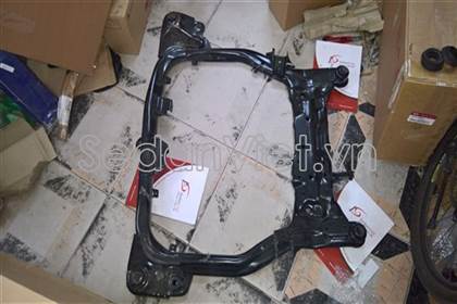 Giá đỡ động cơ 624052H200