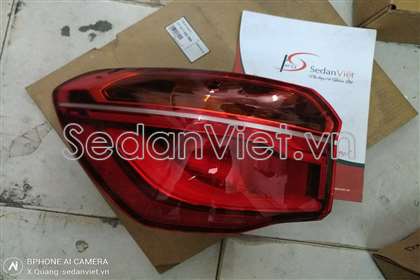 Đèn hậu ngoài trái 63217350715