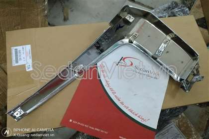 Nẹp mạ viền ca lăng giữa 6407A145